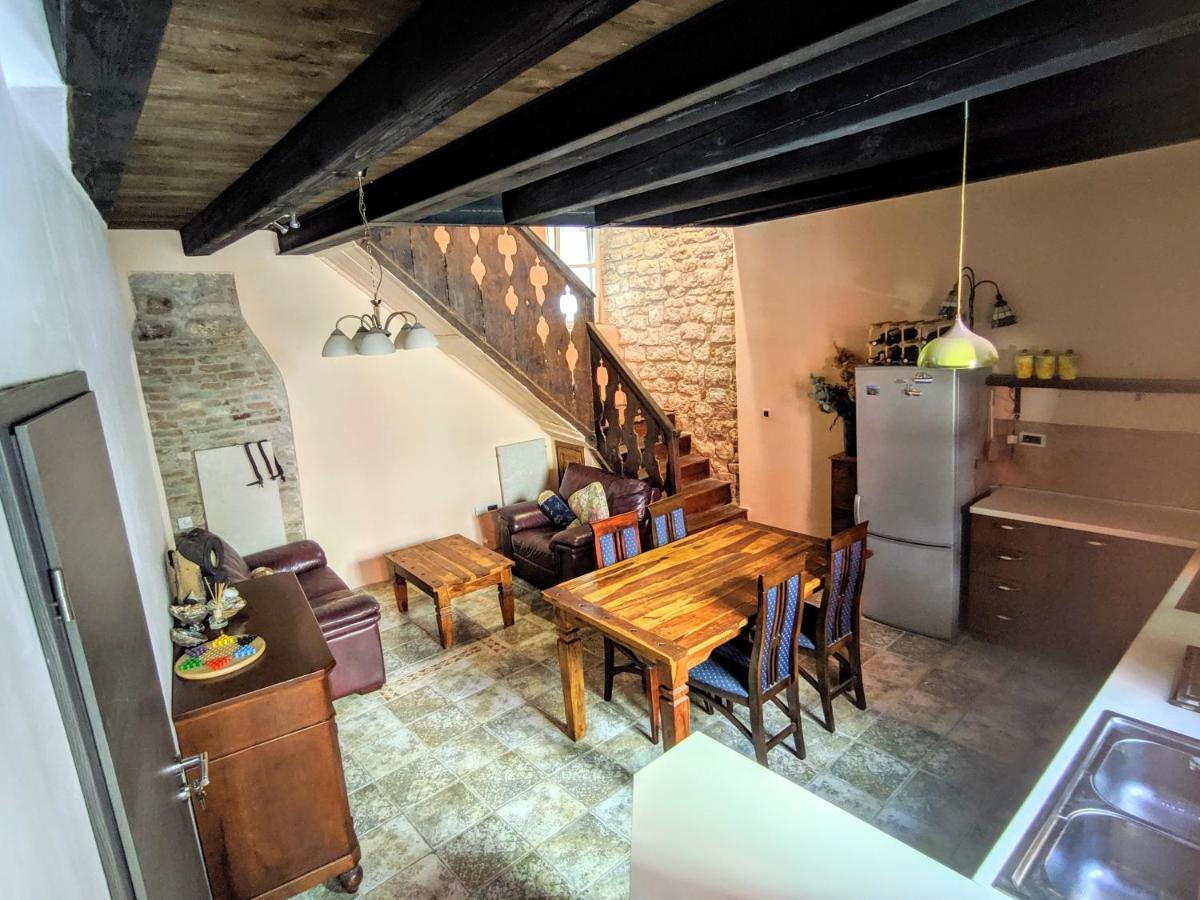 Private Courtyard Medieval Stone Home In Old Town Rovinj Exterior photo